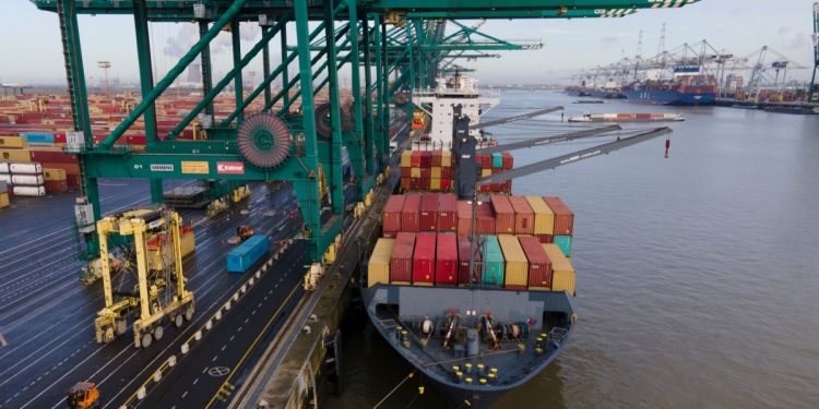 Shipping Workforce Issues | Global Maritime Hub