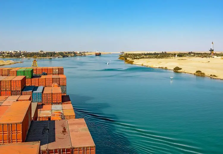 Suez-Canal-vessel- traffic