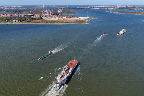 Port of Houston economic impact on Texas | Global Maritime Hub | Global Maritime Hub Port of Houston maritime traffic supporting 7.7 billion in Texas economic activity